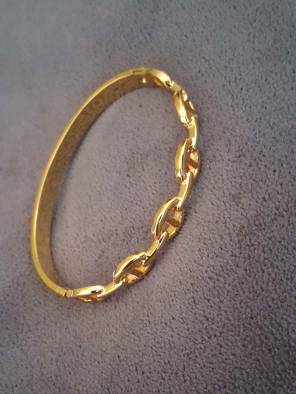 Elegant Gold Chain Link Women’s Bangle Bracelet
